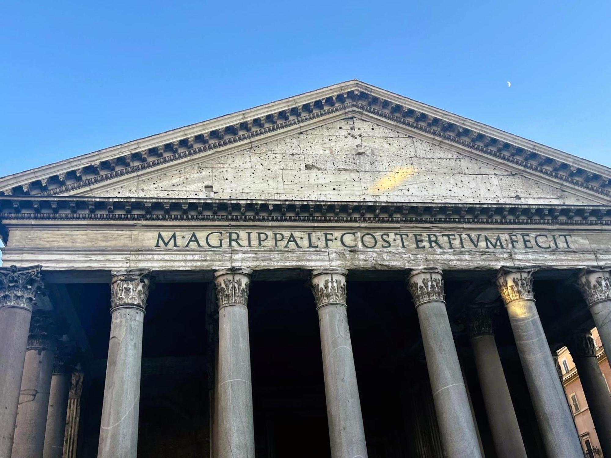 Pantheon 15, Rome